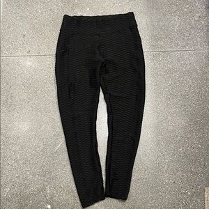 Black Textured Leggings With Butt Scrunch